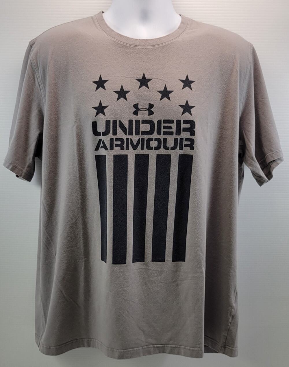 N) Under Armour Gray Stars Stripes American Flag Men XXL Loose Fit T-Shirt